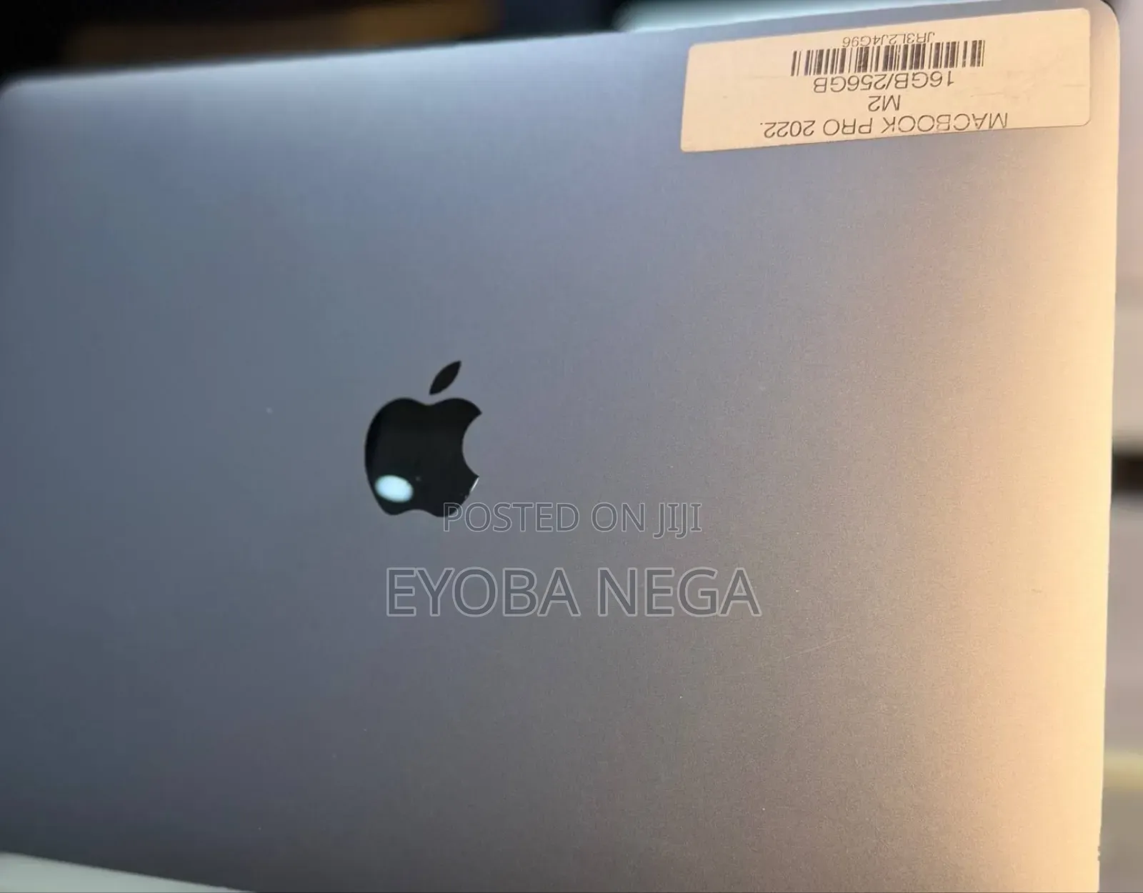 Laptop Apple MacBook Pro 2022 M2 16GB Apple M2 SSD 256GB