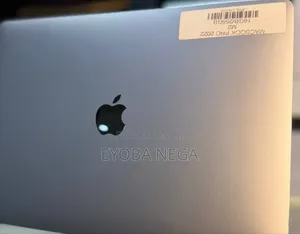 Laptop Apple MacBook Pro 2022 M2 16GB Apple M2 SSD 256GB