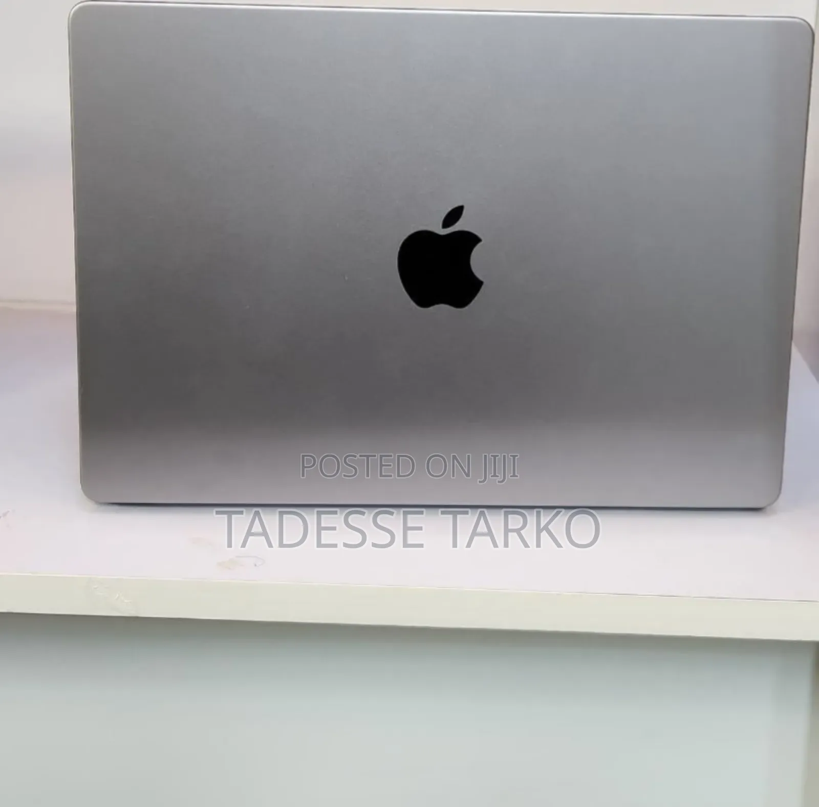 New Laptop Apple MacBook Pro M1 16GB Apple M1 Pro SSD 512GB