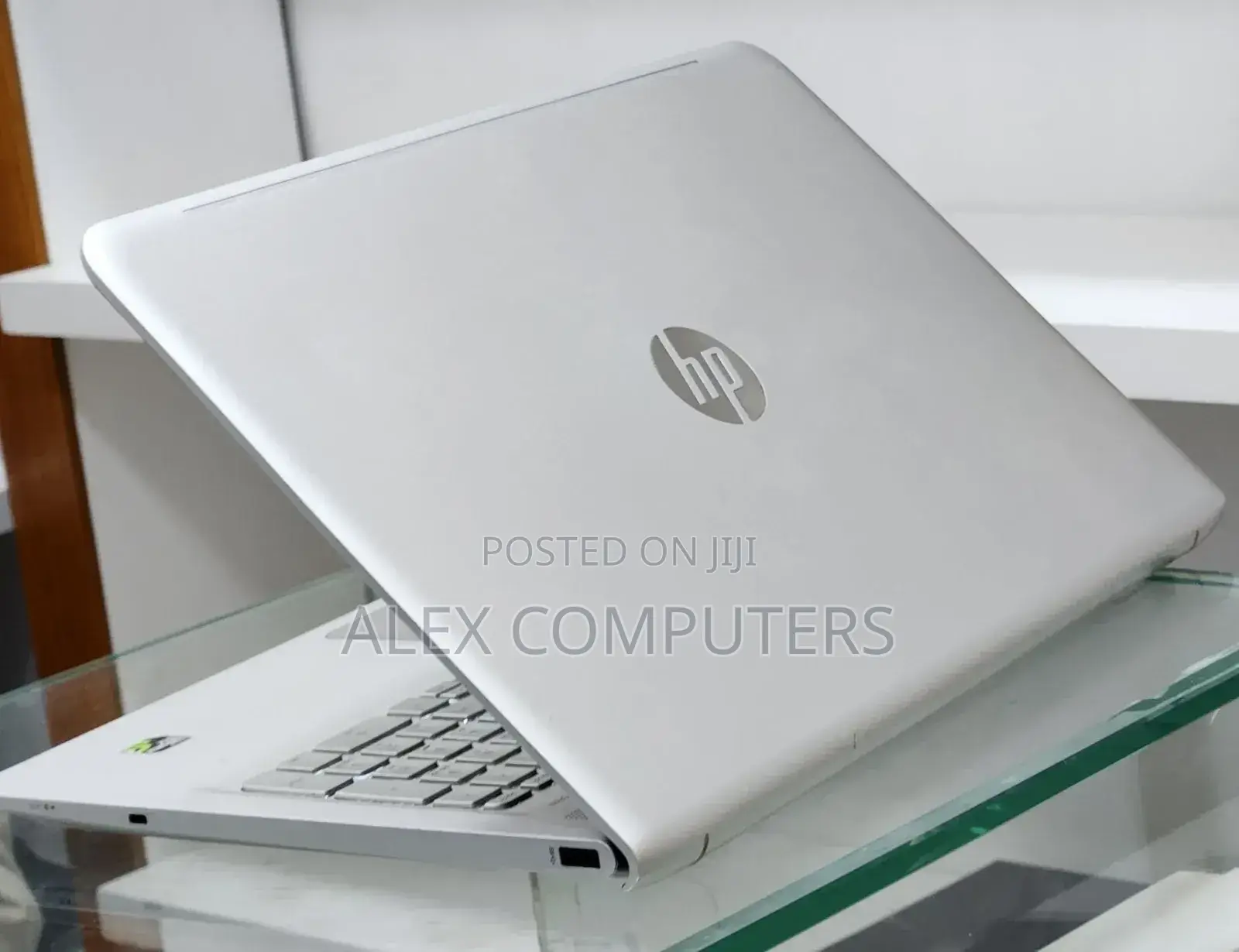 New Laptop HP Envy 15 8GB Intel Core i5 HDD+SSD 128GB