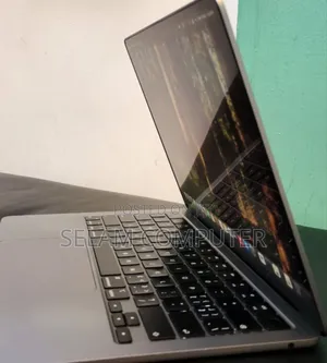New Laptop Apple MacBook Air 2022 M2 8GB Intel Core M2 SSD 512GB