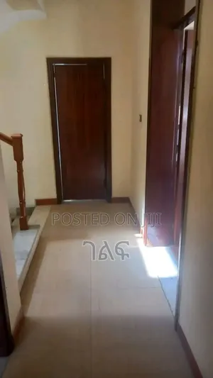 6bdrm House in የሚሸጥ 250 ካሬ G+1 አያት, Bole for sale