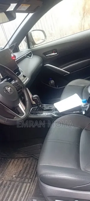 Toyota Corolla Cross Hybrid 2024