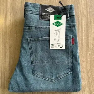 The Essential Textured Chino Kaki Jeans Light Gray