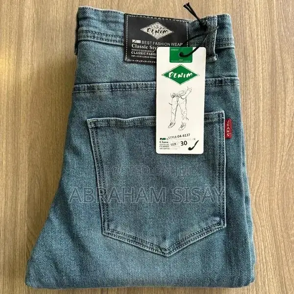 The Essential Textured Chino Kaki Jeans Light Gray