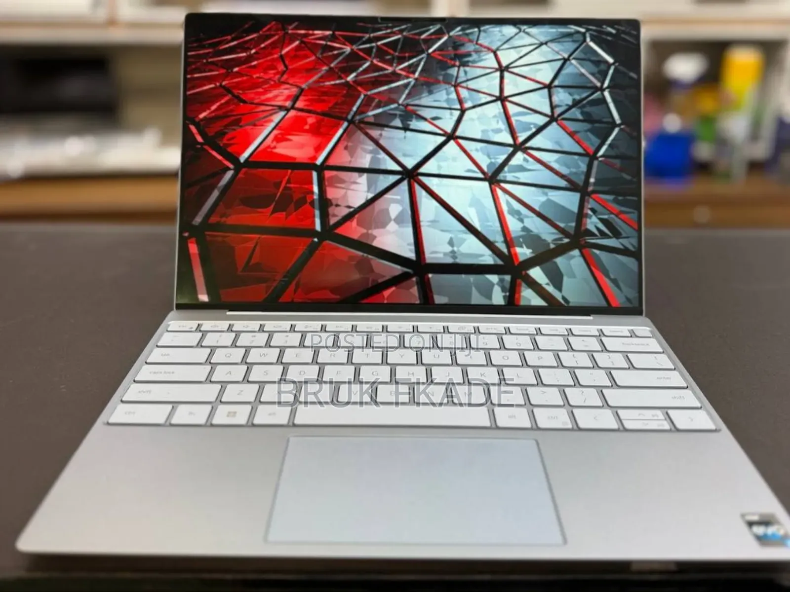 New Laptop Dell XPS 13 8GB Intel Core i5 SSD 256GB
