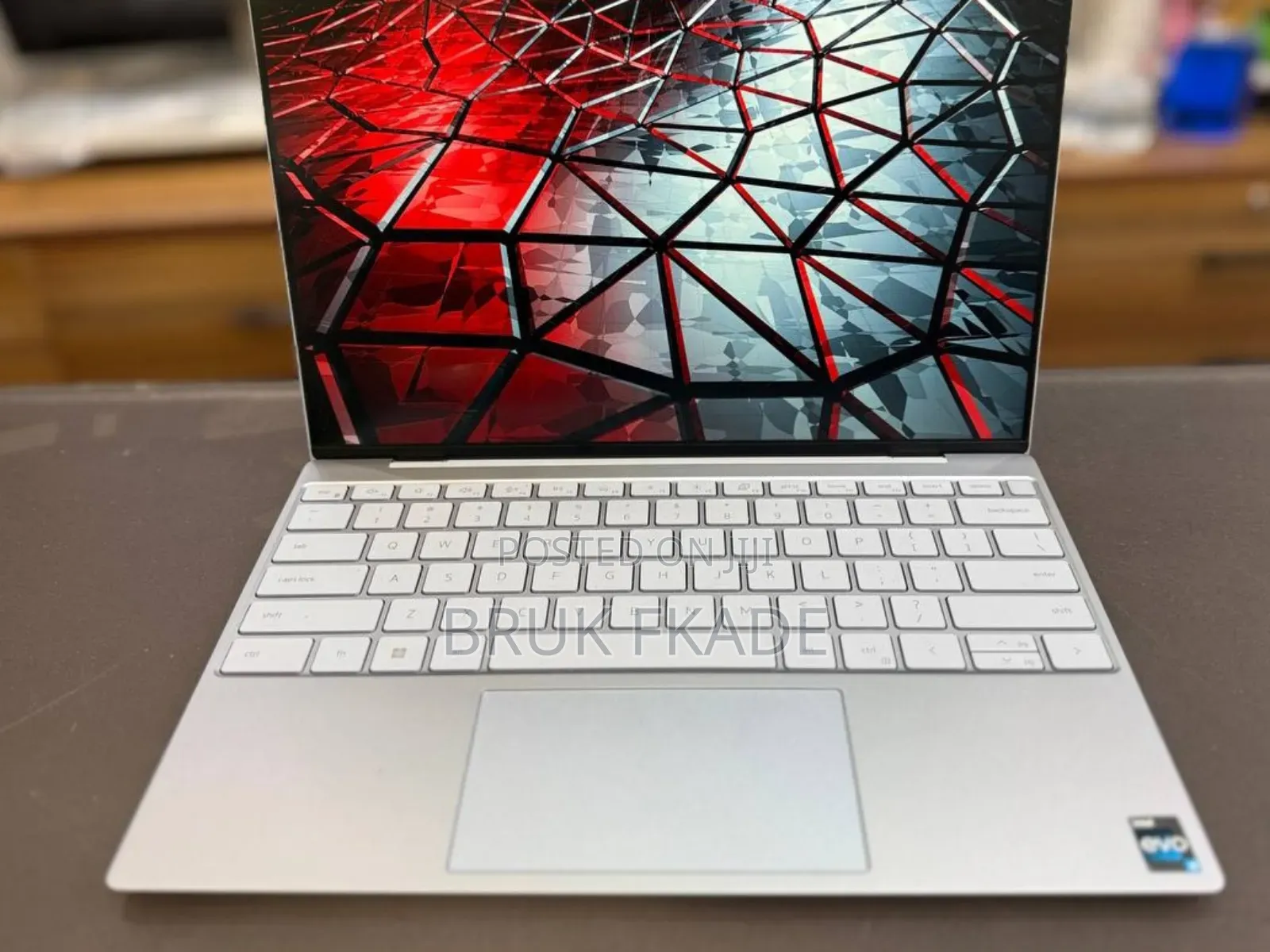 New Laptop Dell XPS 13 8GB Intel Core i5 SSD 256GB
