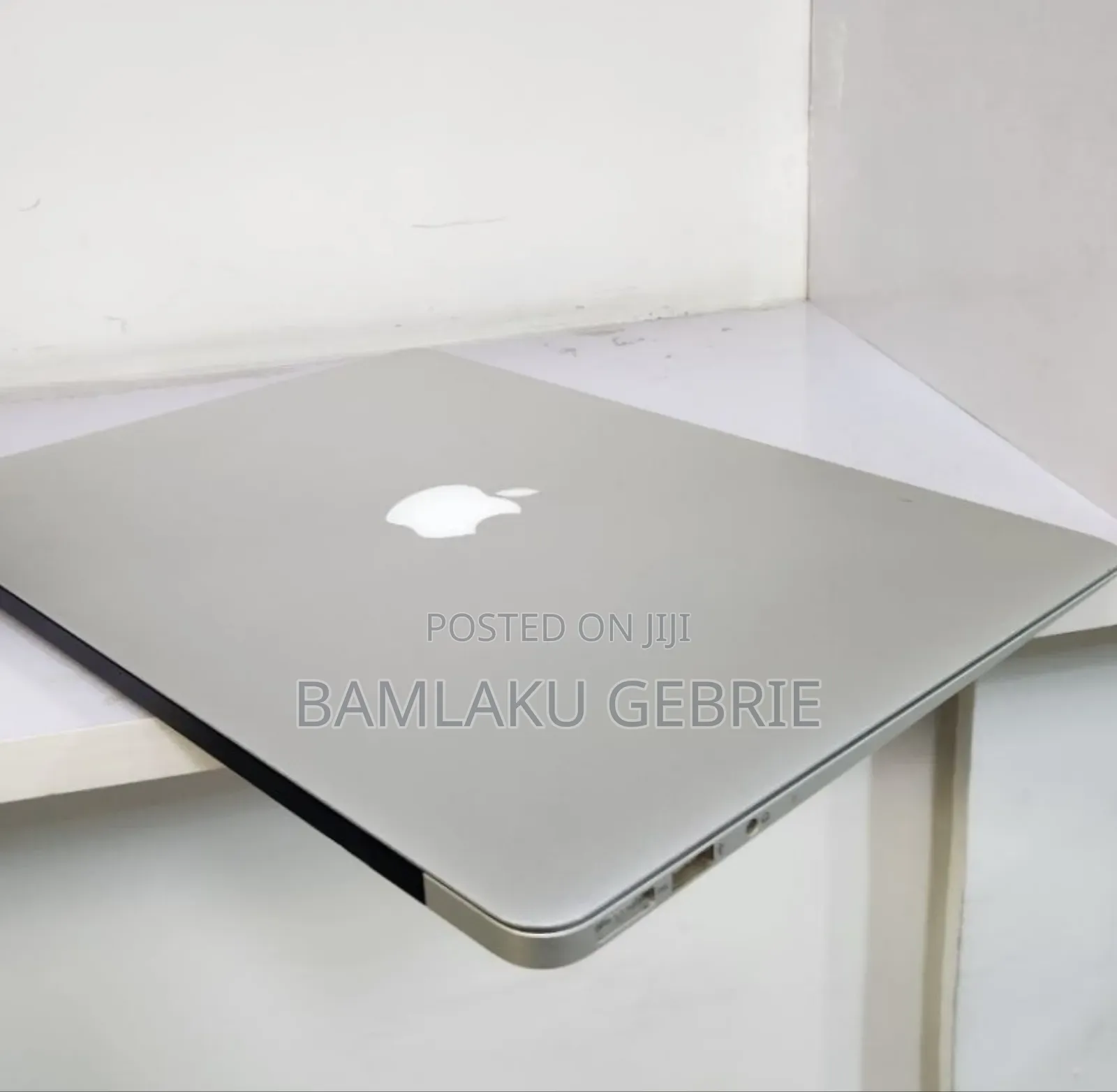 New Laptop Apple MacBook Air 2012 4GB Intel Core i5 SSD 128GB