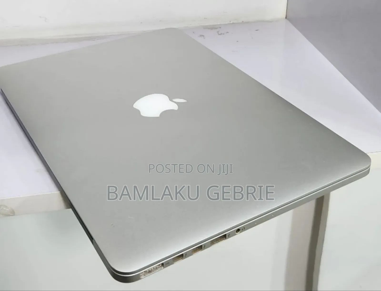 New Laptop Apple MacBook Air 2015 8GB Intel Core i5 SSD 128GB