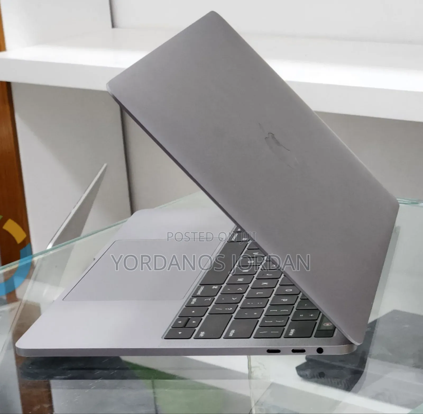 New Laptop Apple MacBook Pro 2019 16GB Intel Core i7 SSD 1T