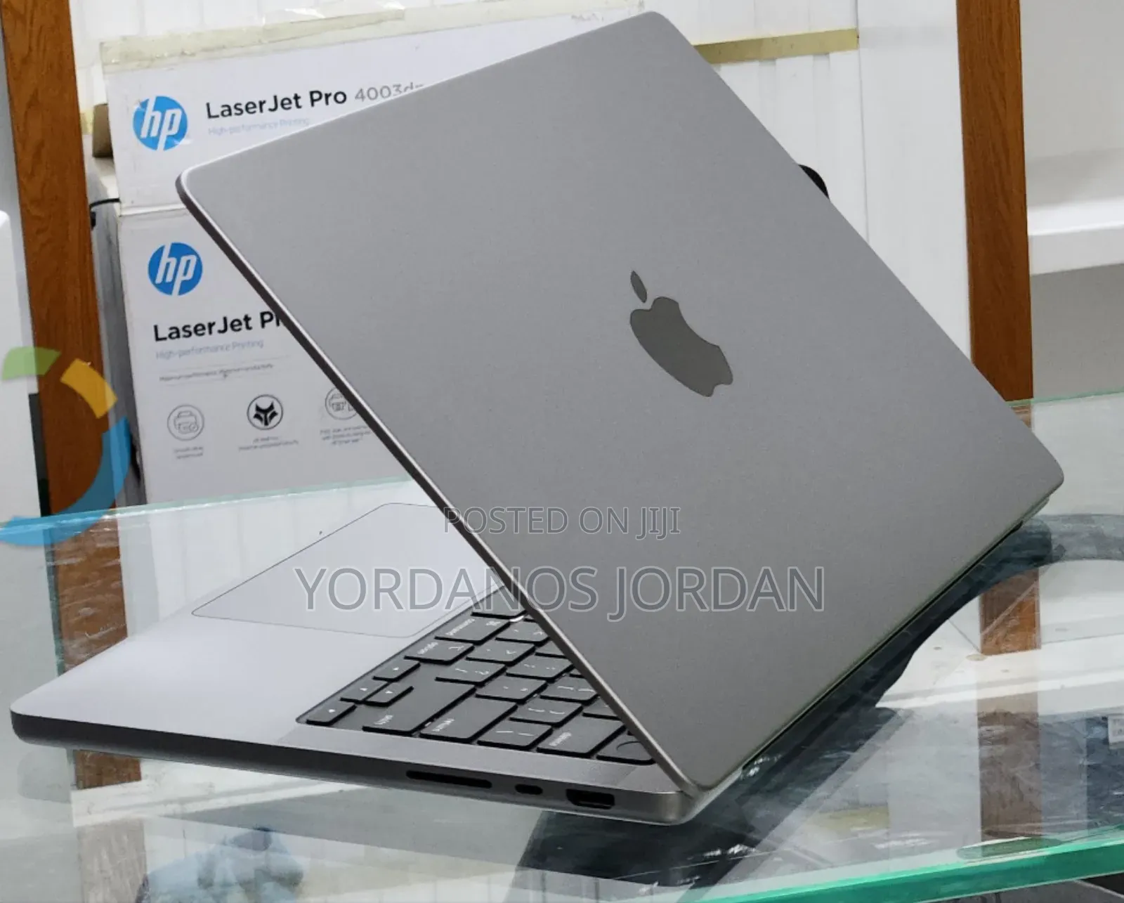 New Laptop Apple MacBook Pro M1 16GB Apple M1 Pro SSD 512GB