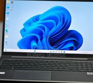New Laptop HP ZBook Firefly 15 G7 16GB Intel Core i7 SSD 512GB