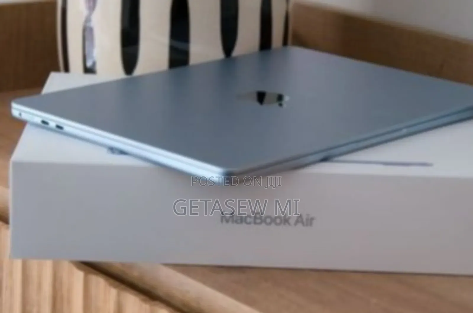 New Laptop Apple MacBook Air 2025 M4 15-inch 16GB Apple M4 SSD 256GB