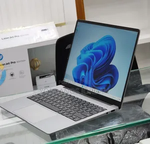 New Laptop 8GB Intel Core i5 SSD 512GB