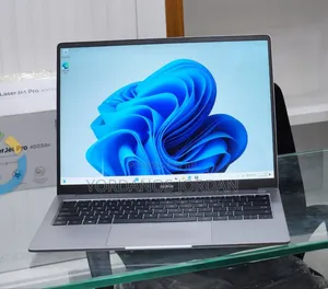 New Laptop 8GB Intel Core i5 SSD 512GB