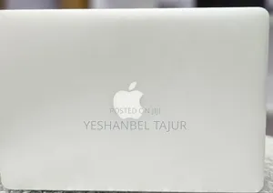 New Laptop Apple MacBook 2014 8GB Intel Core i7 SSD 512GB