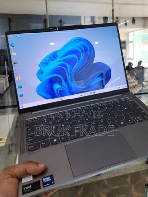 New Laptop Lenovo IdeaPad 1 32GB Intel Core Ultra 9 SSD 512GB