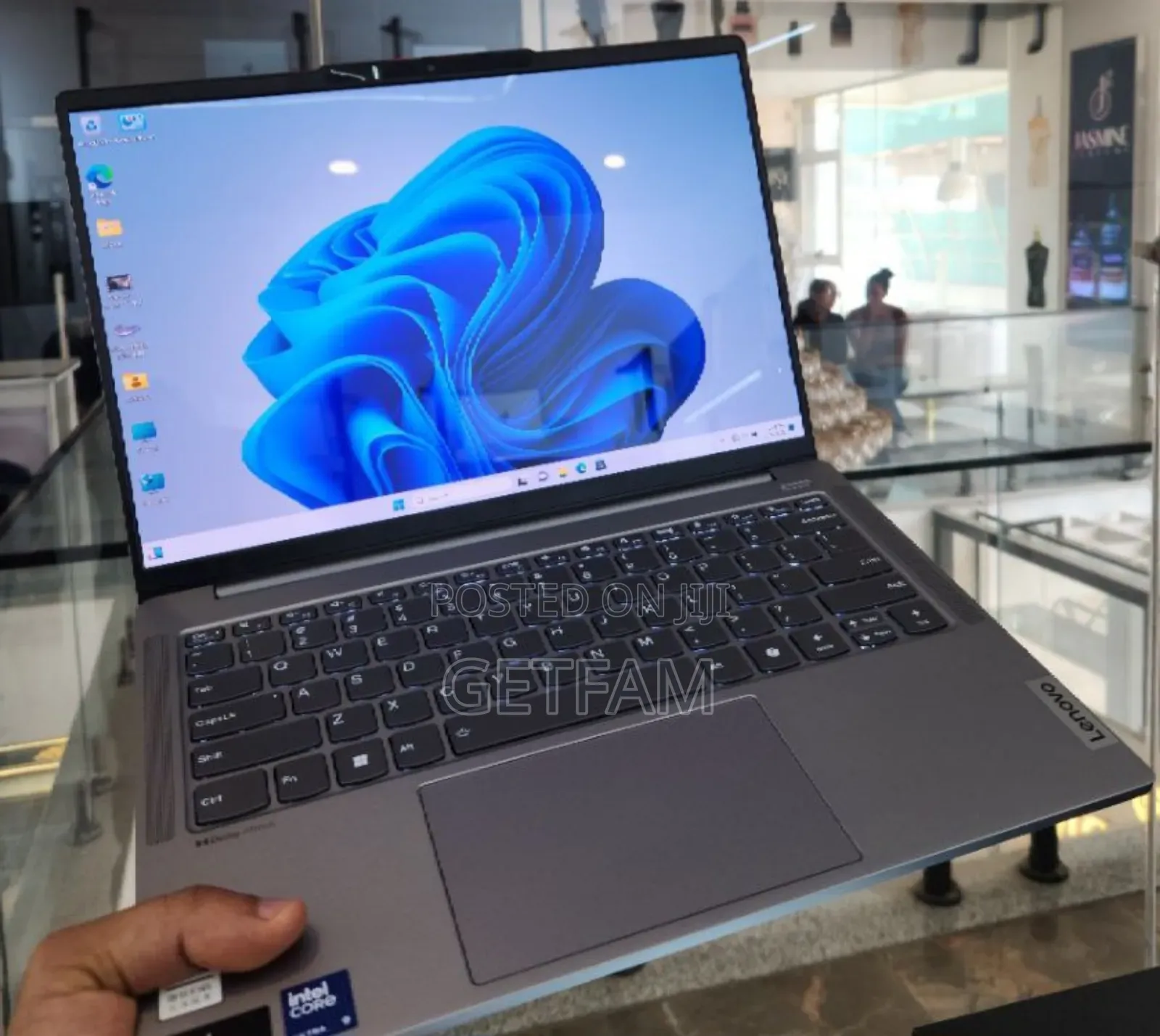 New Laptop Lenovo Ideapad 3 32GB Intel SSD 512GB