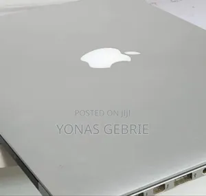 New Laptop Apple MacBook 8GB Intel Core i5 SSD 128GB