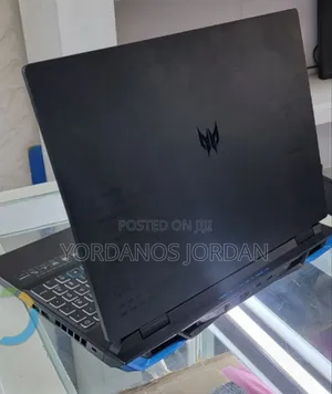 New Laptop Acer Predator Helios 18 PH18-71 16GB Intel Core i7 SSD 1T