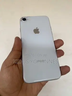 Apple iPhone 8 64 GB White