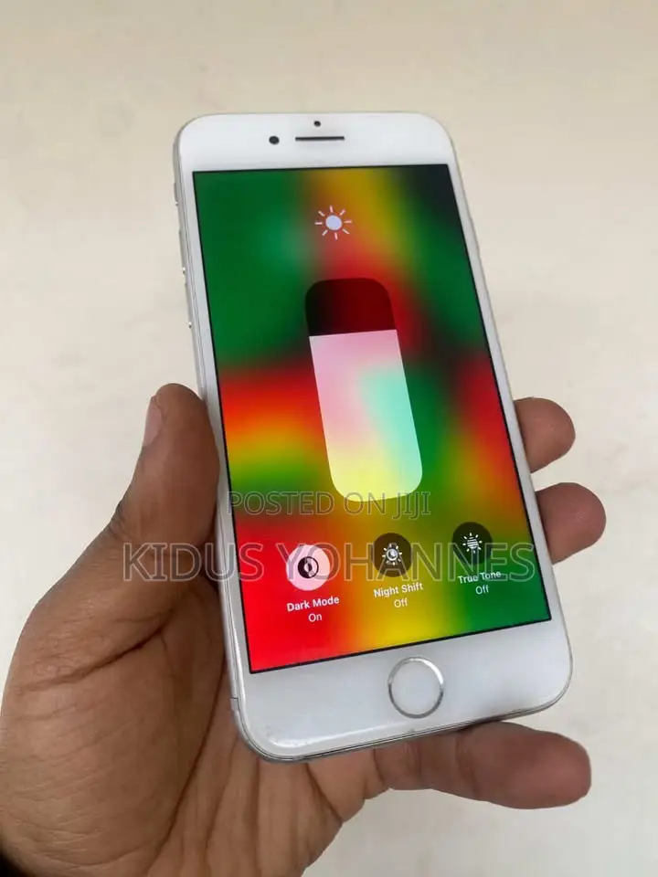 Apple iPhone 8 64 GB White
