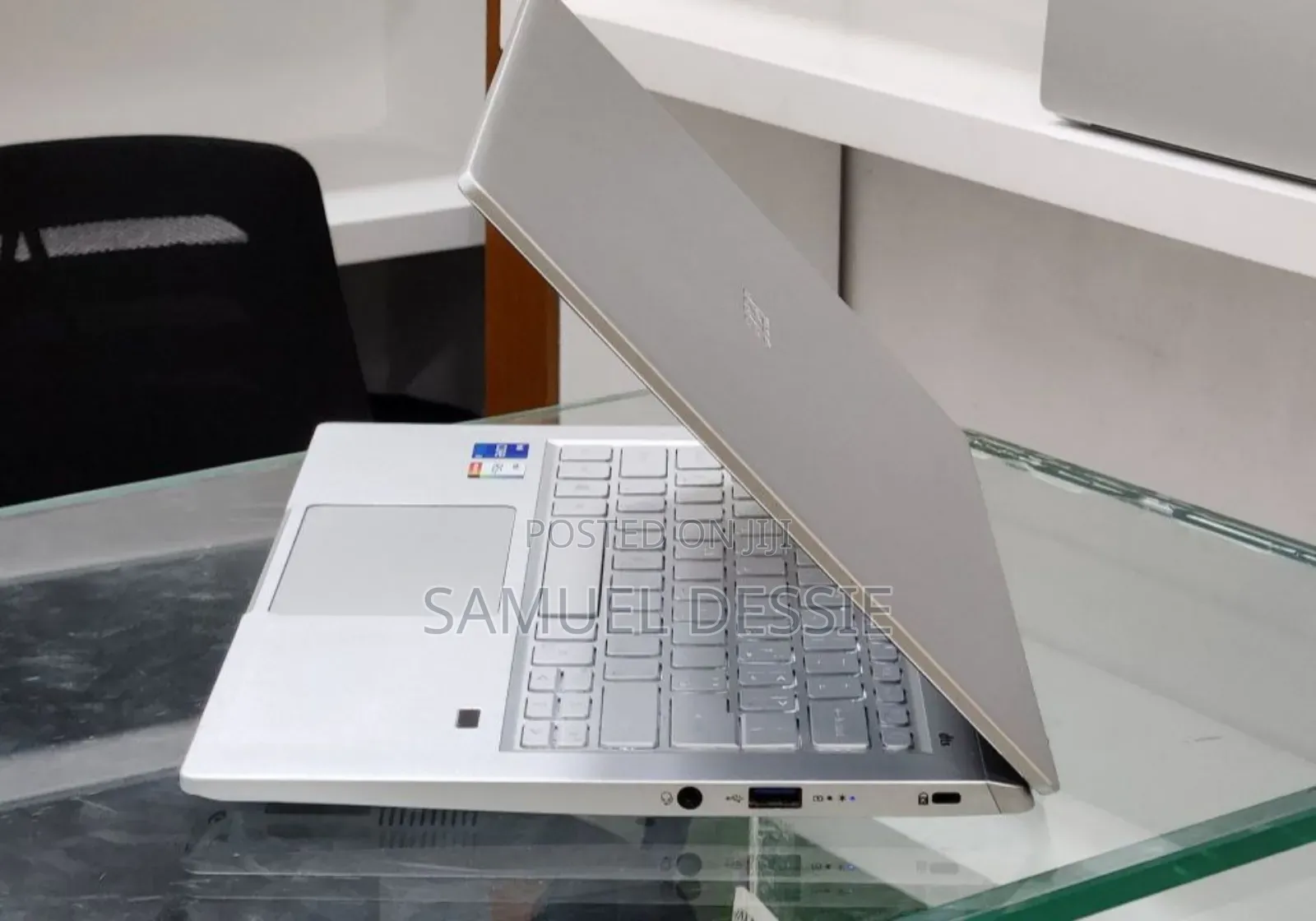 New Laptop Acer Aspire 1400 8GB Intel Core i5 SSD 512GB