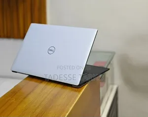 New Laptop Dell XPS 15 16GB Intel Core i9 SSD 512GB