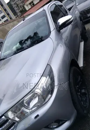 Toyota Hilux 2017 Silver