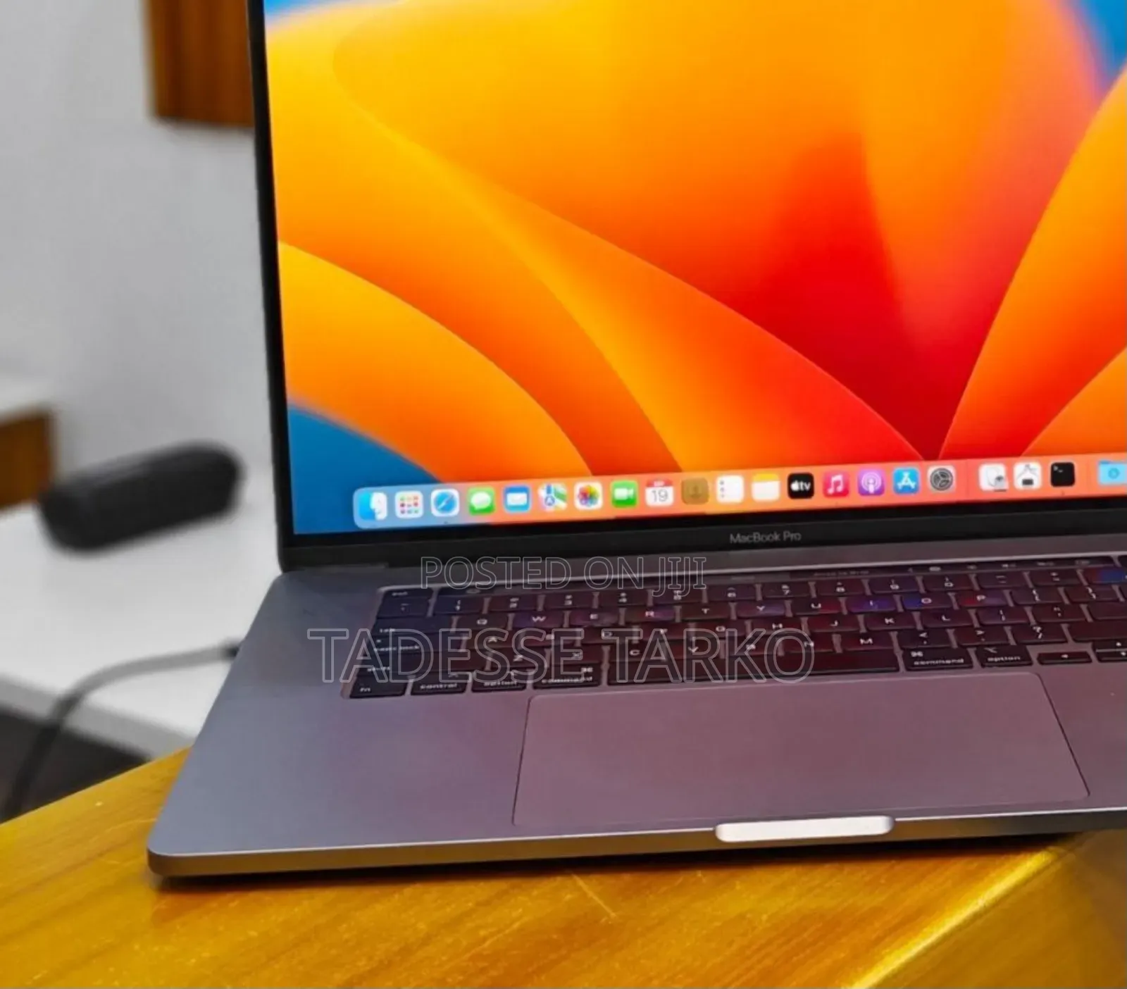 New Laptop Apple MacBook Pro 2019 16GB Intel Core i7 SSD 512GB