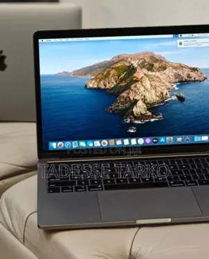 New Laptop Apple MacBook Pro 2019 16GB Intel Core i7 SSD 256GB