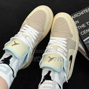Air Jordan 1low Se Sanddrift /Glacier Blue Fashion Shoes