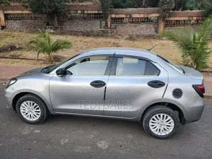 Suzuki Dzire 2022 Silver