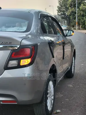 Suzuki Dzire 2022 Silver