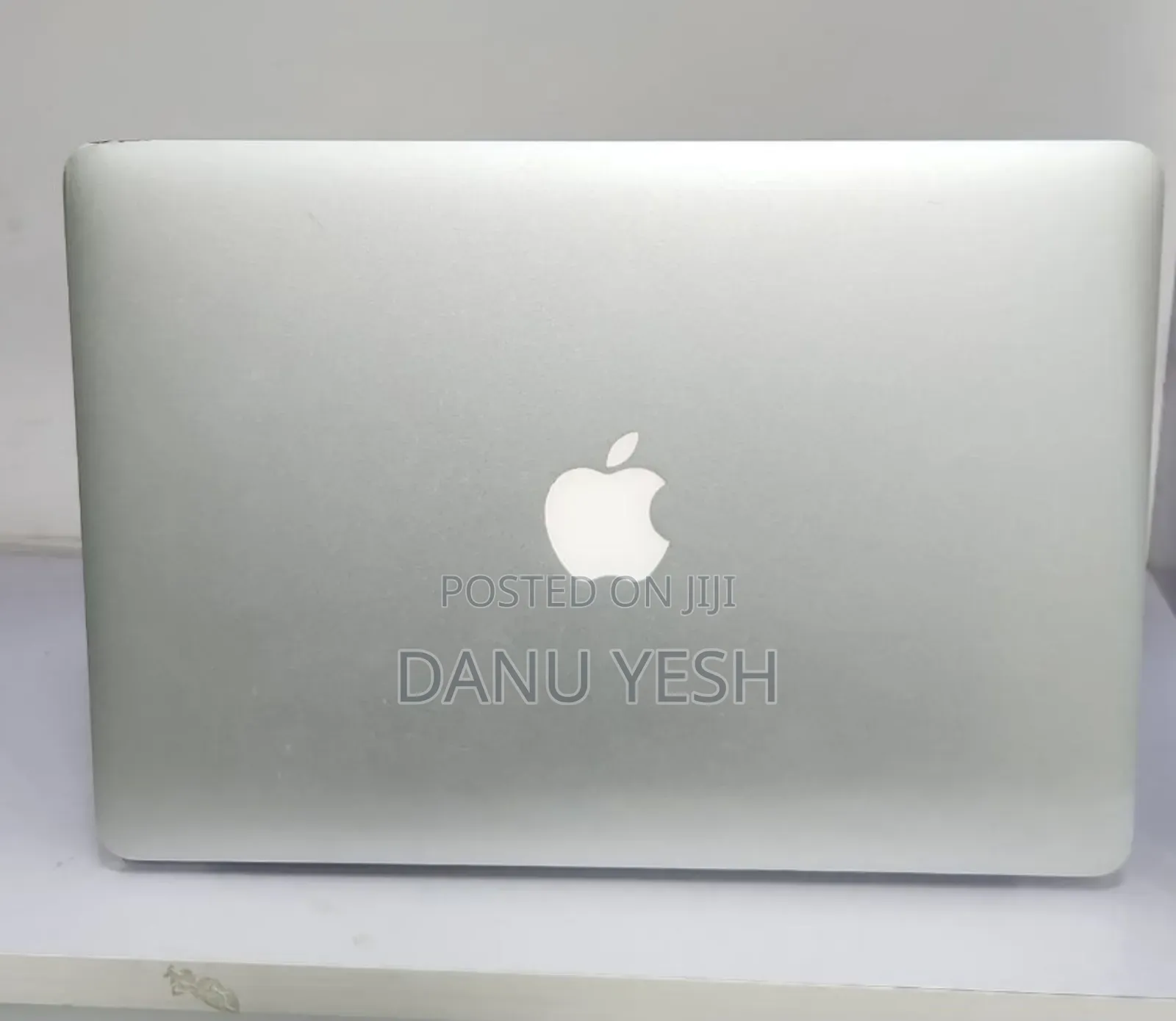 New Laptop Apple MacBook Air 2012 4GB Intel Core i5 SSD 128GB