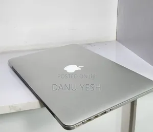 New Laptop Apple MacBook Pro 2015 8GB Intel Core i5 SSD 128GB