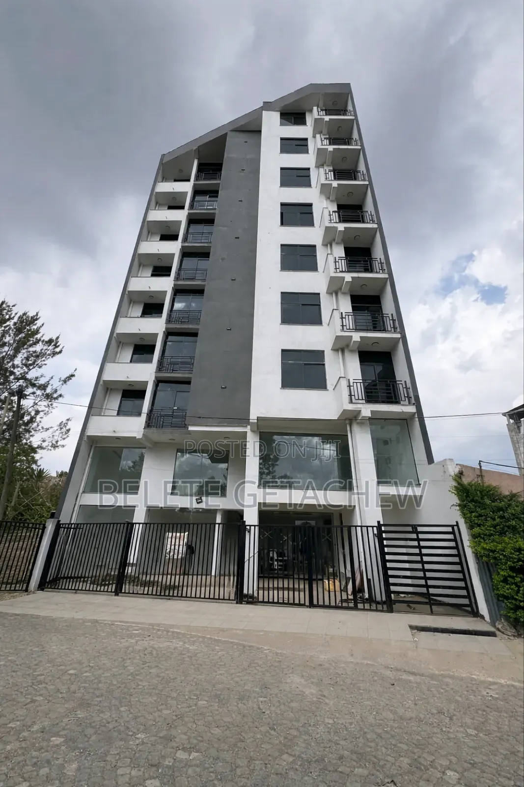 Bole Welosefer, G+7 Building for Sale 140sqm