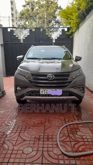 Toyota Rush 2022 Gray