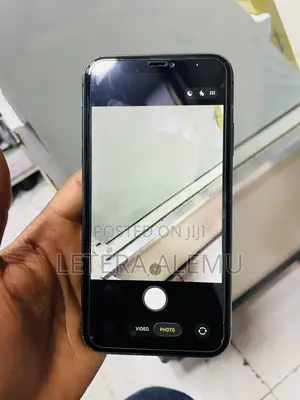 Apple iPhone 11 64 GB Black