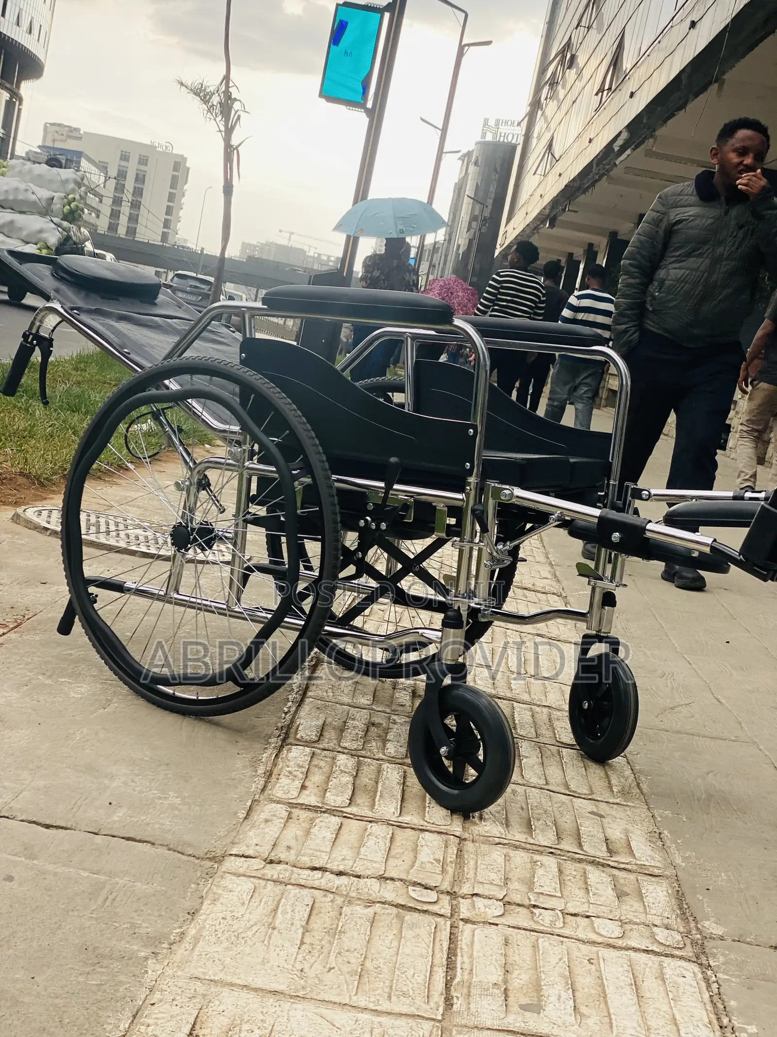 Lightweight Foldable Wheelchair With Commode Reclining
