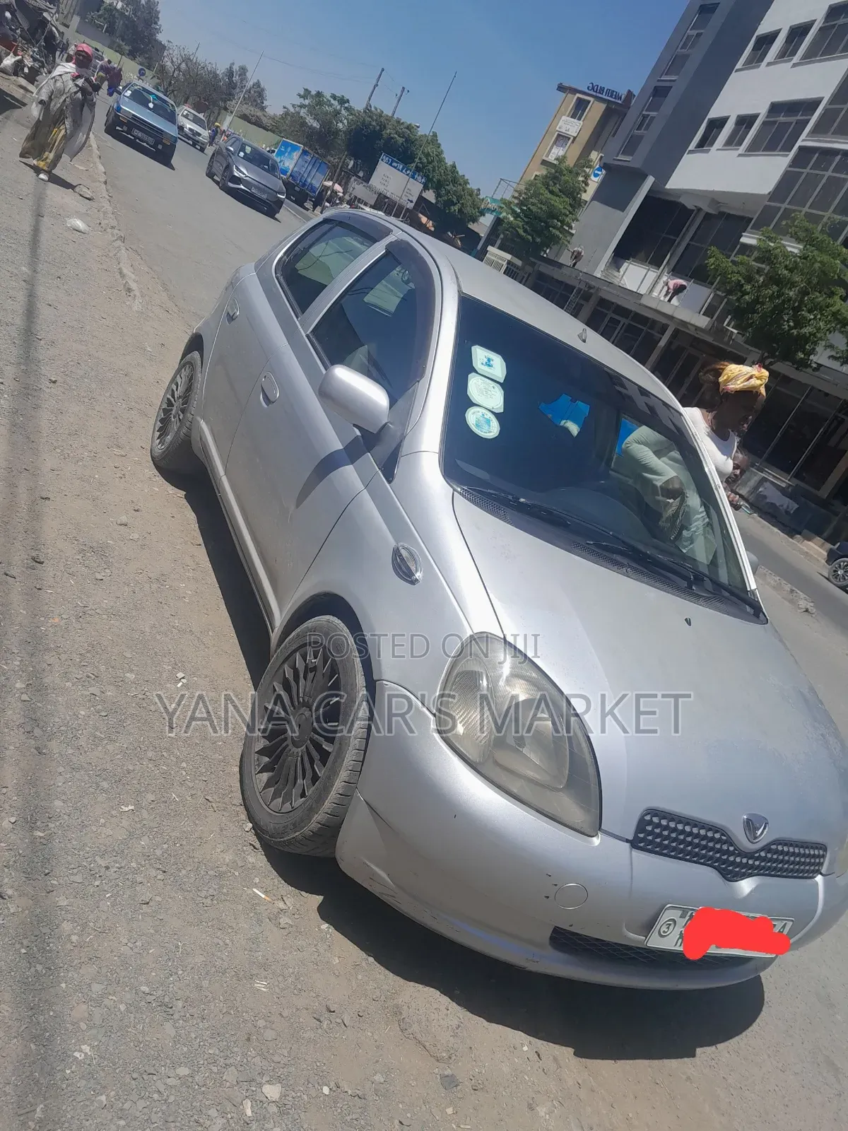 Toyota Vitz 2001 Silver
