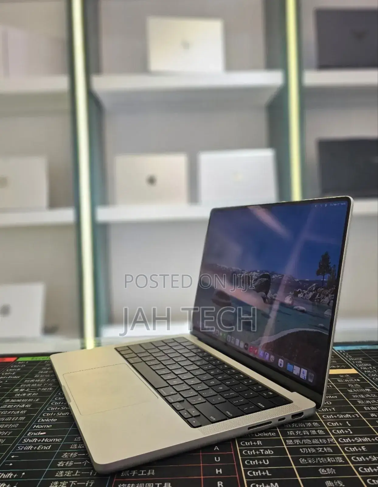 New Laptop Apple Macbook Pro 2025 M5 14-inch 16GB Apple M5 SSD 512GB
