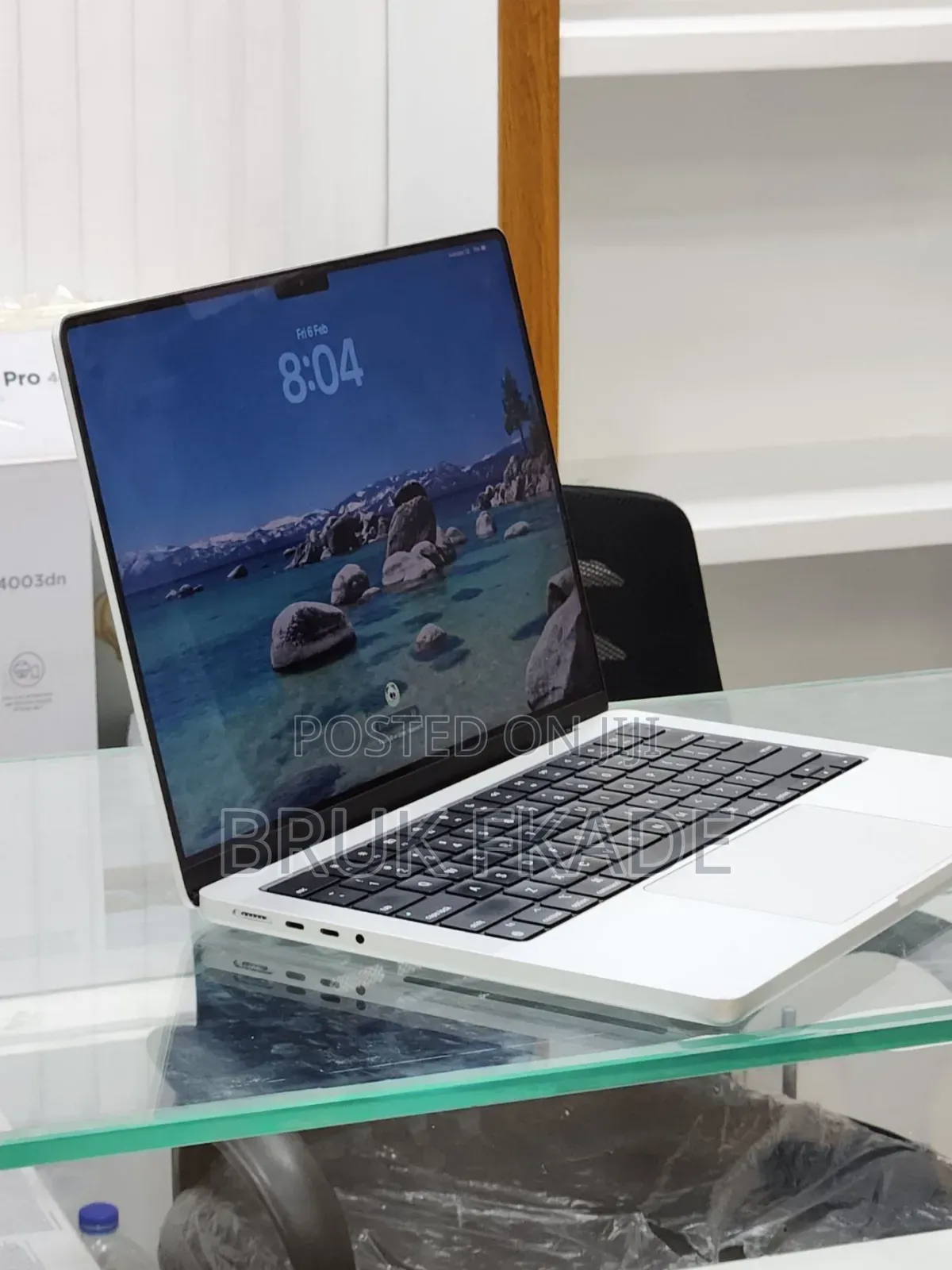 New Laptop Apple MacBook Pro M1 16GB Apple M1 Pro SSD 512GB