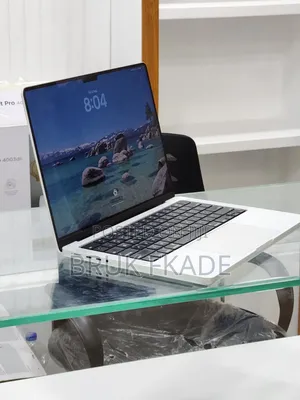New Laptop Apple MacBook Pro M1 16GB Apple M1 Pro SSD 512GB
