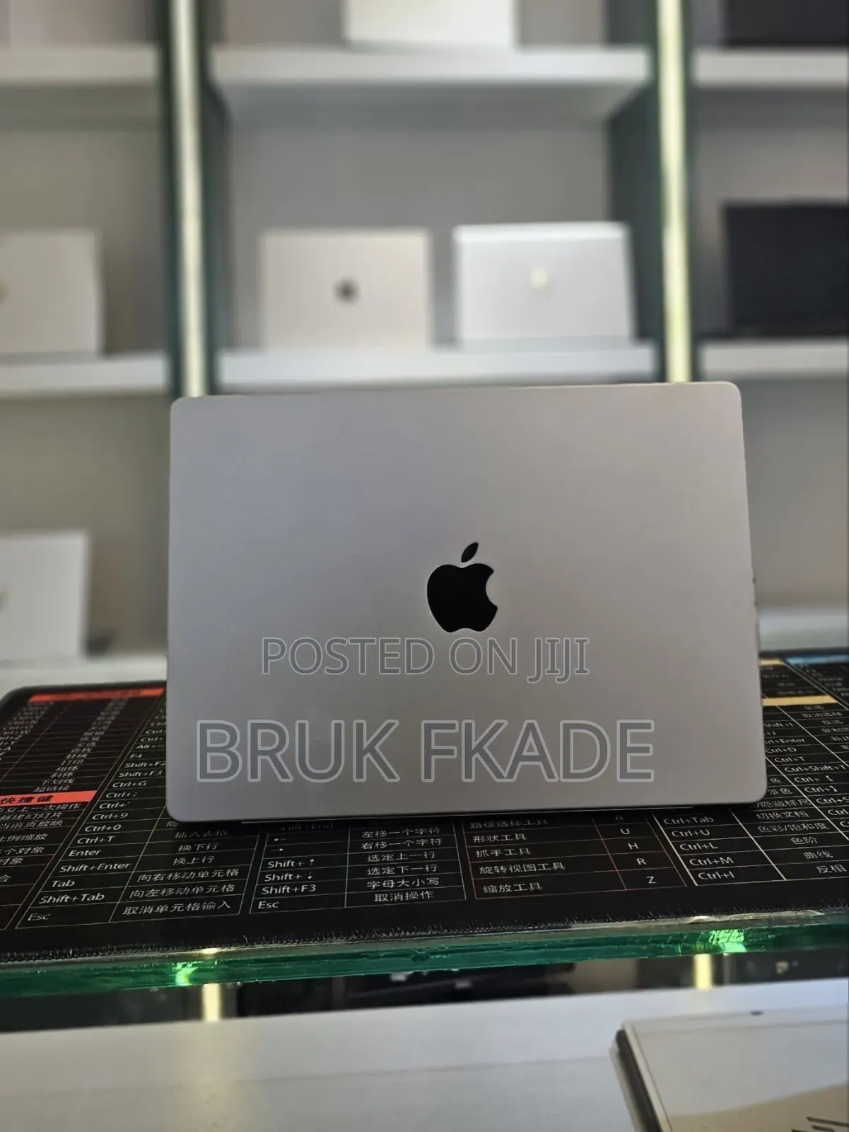 New Laptop Apple Macbook Pro 2025 M5 14-inch 16GB Apple M5 SSD 512GB