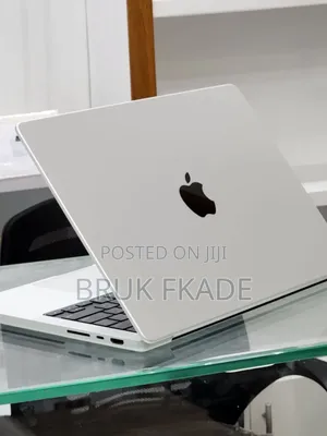 New Laptop Apple Macbook Pro 2025 M5 14-inch 16GB Apple M5 SSD 512GB