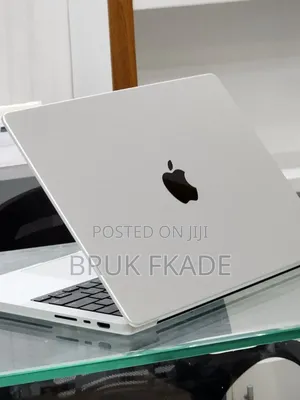 New Laptop Apple Macbook Pro 2025 M5 14-inch 16GB Apple M5 SSD 512GB