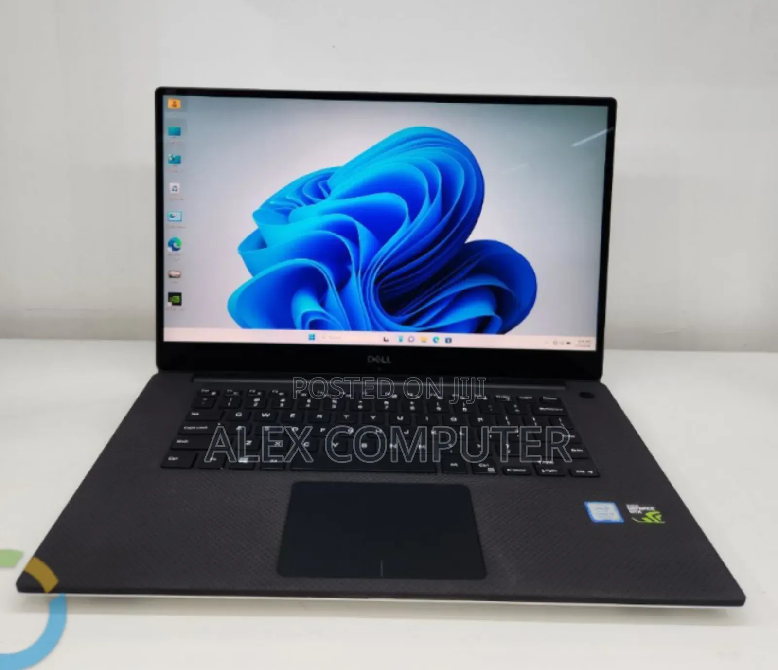 New Laptop Dell XPS 15 16GB Intel Core i7 SSD 512GB