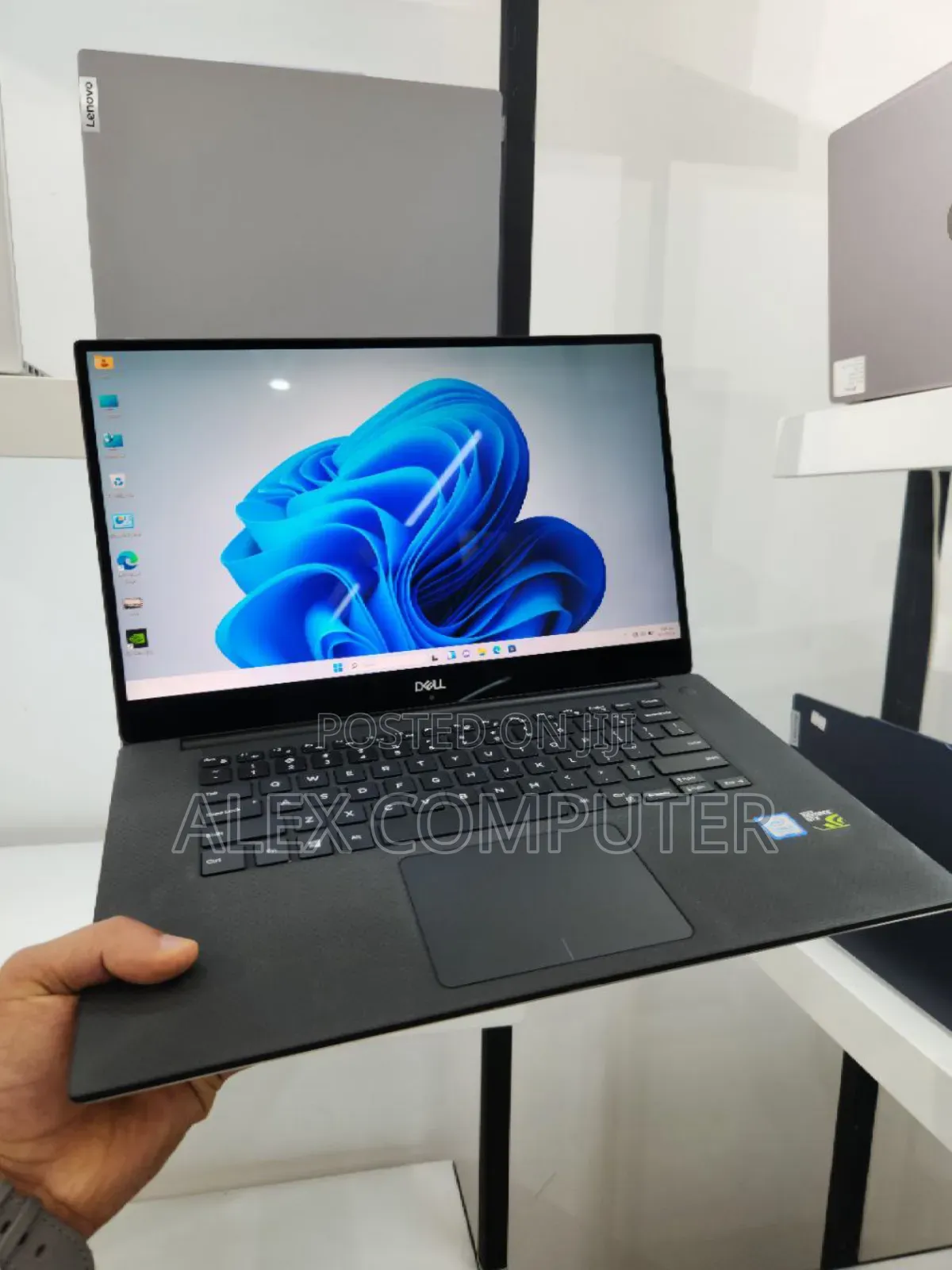 New Laptop Dell XPS 15 16GB Intel Core i7 SSD 512GB