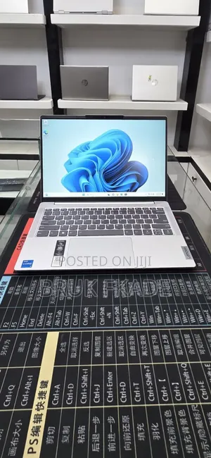 New Laptop Lenovo Ideapad 3 16GB Intel Core i5 SSD 512GB